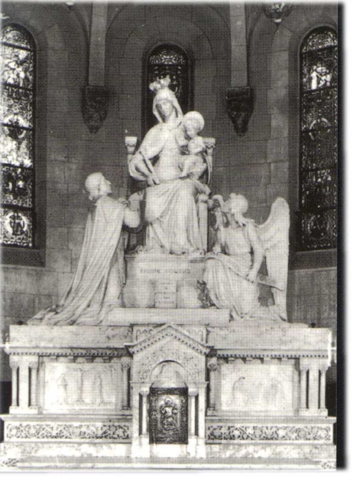 Estatua-SantuarioMariaReinaDeLosCorazones-Roma